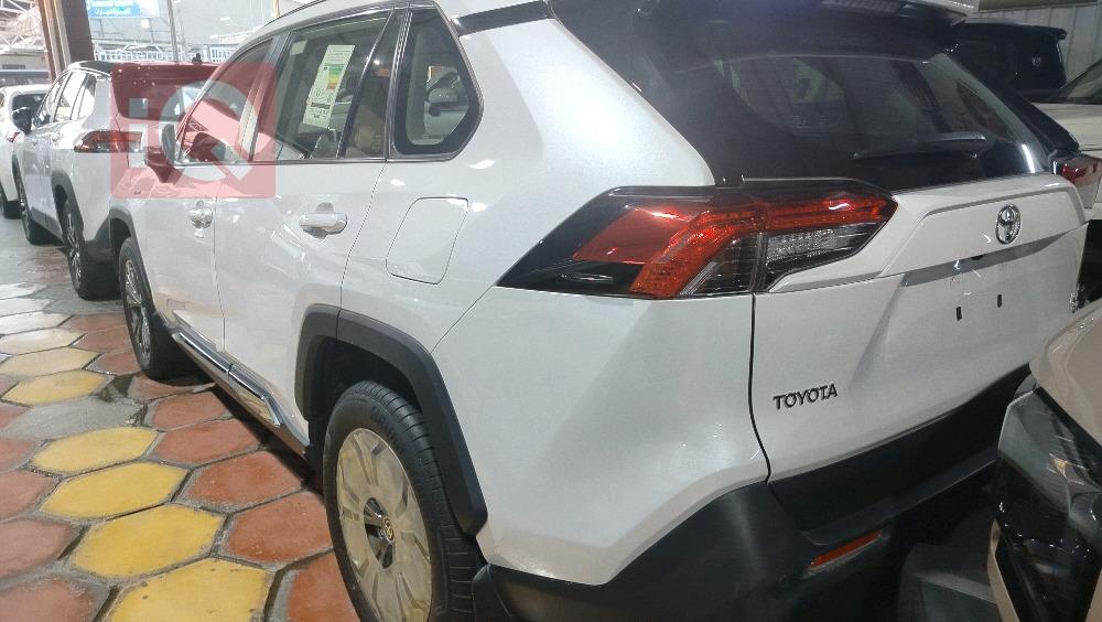 تويوتا راف 4